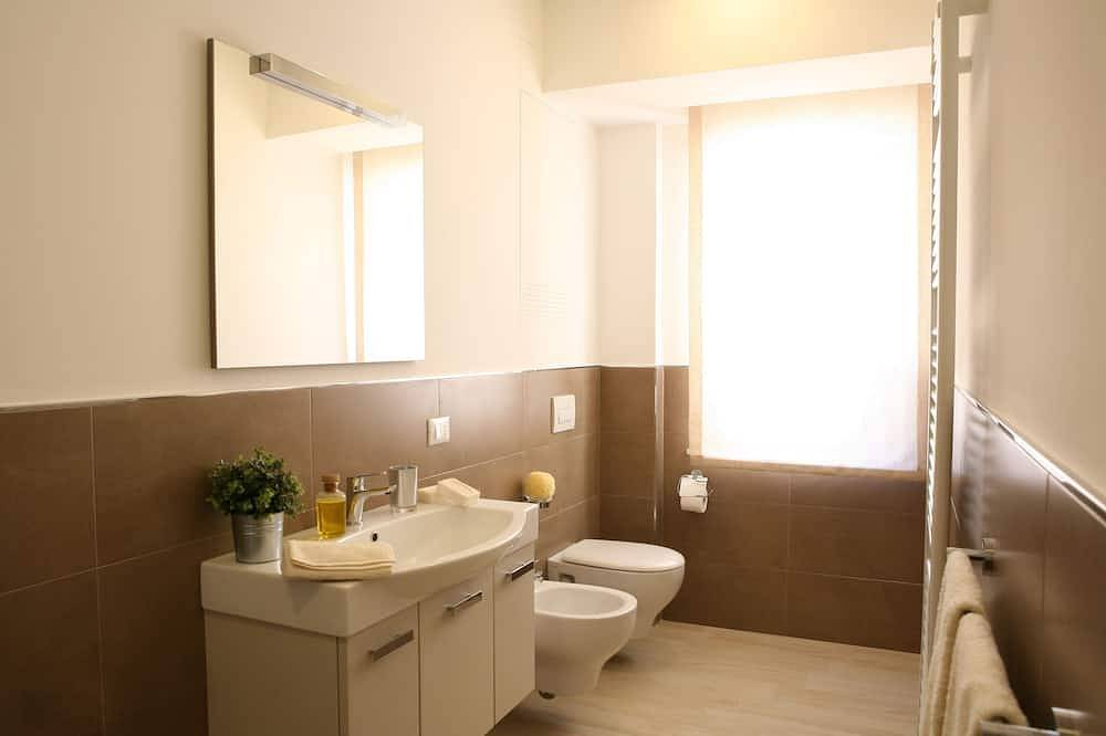 Ganze Wohnung, Shell-Wohnung, ganz neu, 300 m vom Meer in San Benedetto del Tronto, Riviera delle Palme