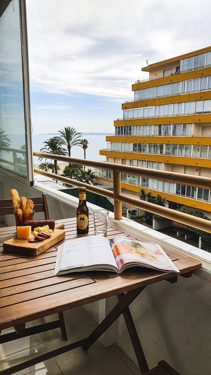 Studio pour 4 personnes, avec vue sur l’océan ainsi que terrasse et piscine, animaux acceptés