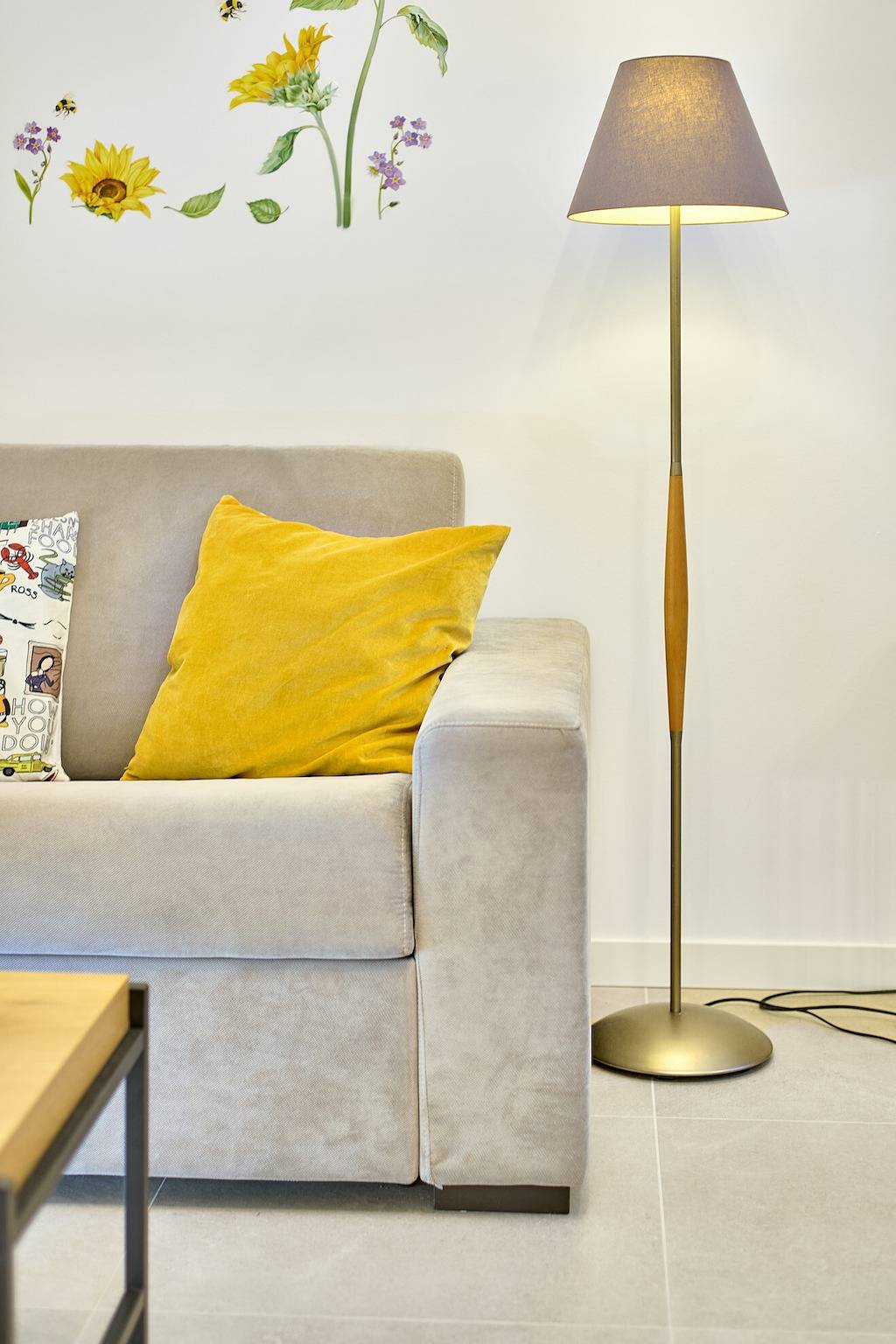 Entire apartment, Apartment 'New Casa Tiberio' with Shared Pool, Wi-Fi and Air Conditioning in Lazise, Garda Mountains