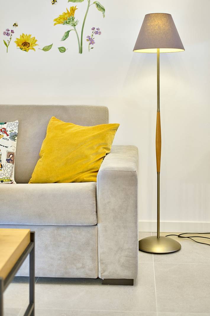 Apartamento entero, Apartamento 'New Casa Tiberio' con piscina compartida, Wi-Fi y aire acondicionado in Lazise, Montañas Garda