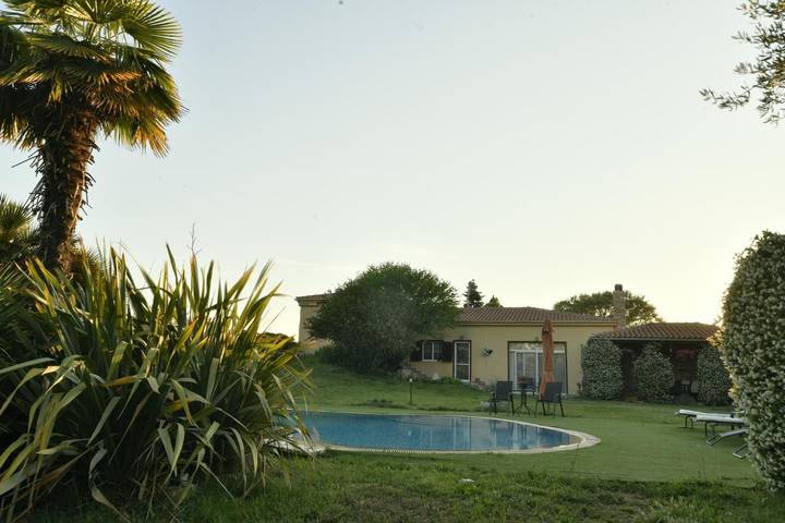 Großzügige Luxusvilla mit 4 Schlafzimmern, privatem Pool und Garten in Alexandroupolis, Evros