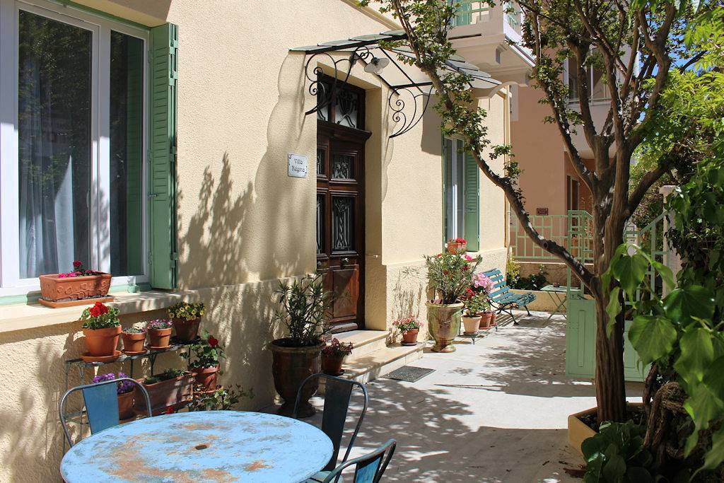 Villa Regina, ch. d'hôtes, clim, piscine, centre-ville - Chambre 1 in Vaison-la-Romaine, Parc naturel régional du Mont-Ventoux