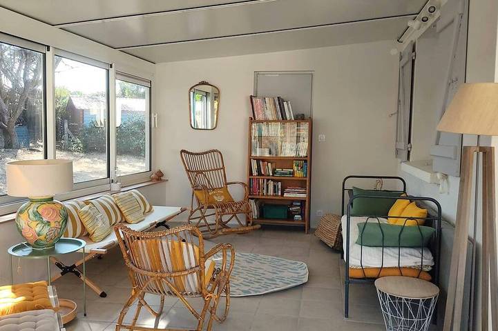 Location de vacances pour 10 personnes, avec terrasse et jardin, animaux acceptés dans Plage des Dunes (Bretignolles-sur-Mer) - 2