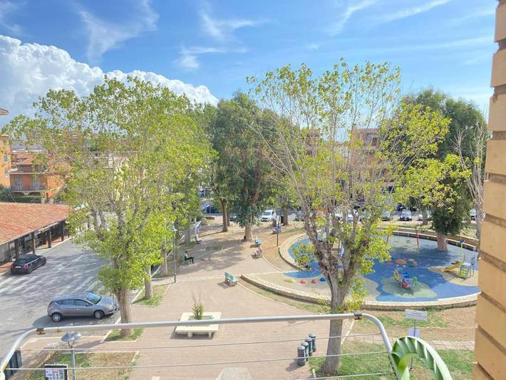 Appartamento per 5 persone, con balcone e panorama a Ladispoli