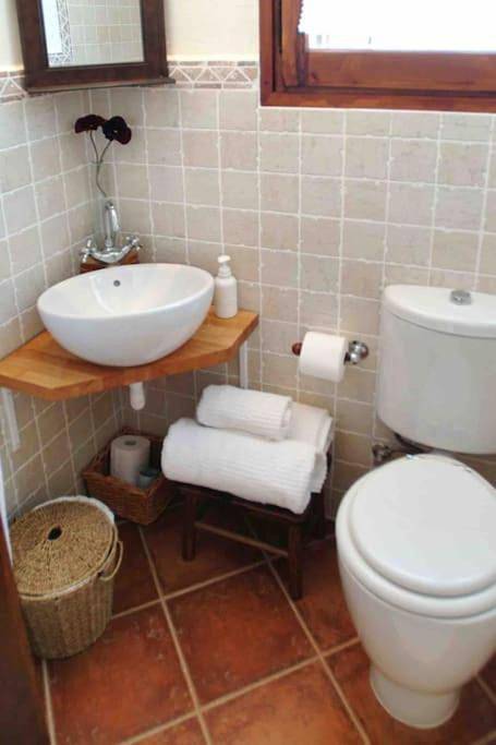 Casa de vacaciones para 30 personas, con jardín además de piscina y jacuzzi en Provincia de Barcelona - 3