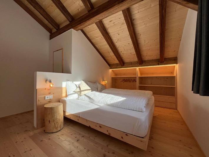 Ferienwohnung für 6 Personen, mit Sauna und Garten sowie Ausblick in Tisens