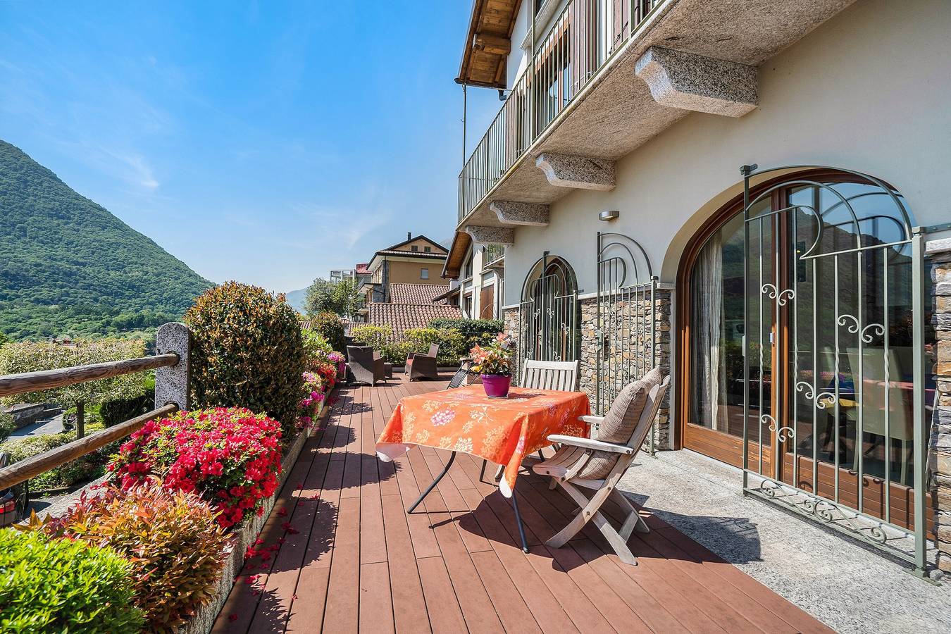 Casa Marina con vista sul lago, terrazza, giardino e Wi-Fi - animali ammessi in Mergozzo, Comune di Mergozzo