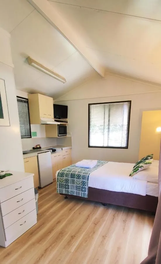 Ferienpark für 2 Personen, mit Pool und Balkon sowie Garten - 1
