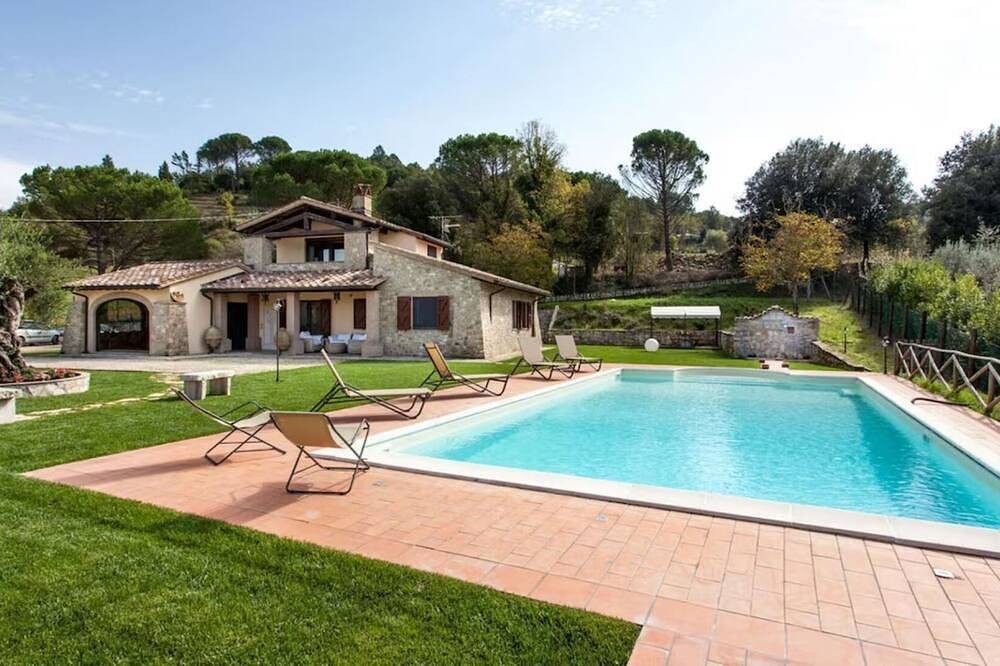 Umbria Genius Loci Farmhouse in Collazzone, Provincia de Perugia