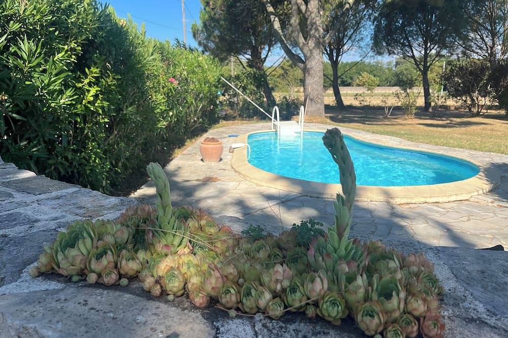 Provencal house with swimming pool in the heart of nature on 5000m2 of land in Montélimar, Nyons region