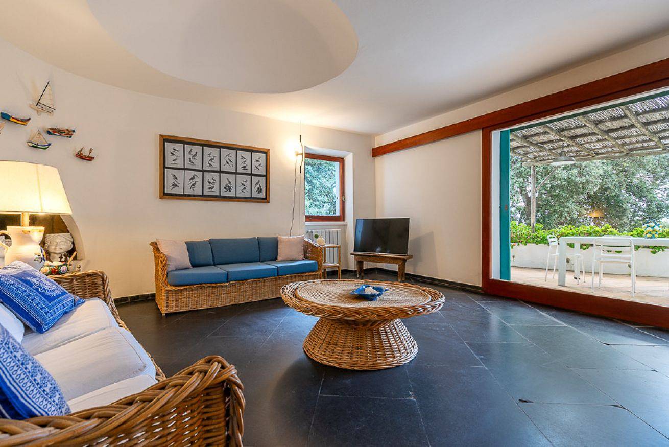 Apartamento entero, Relax and Nature at Punta Rossa, Just Steps from the Sea. in Agro Pontino
