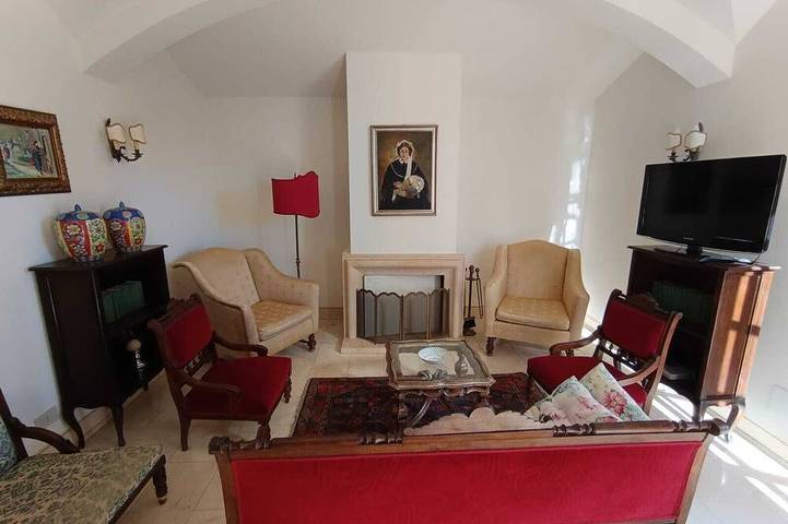 Casa Belvedere con giardino recintato e piscina privata in posizione panoramica in Palaia, Pisa e dintorni