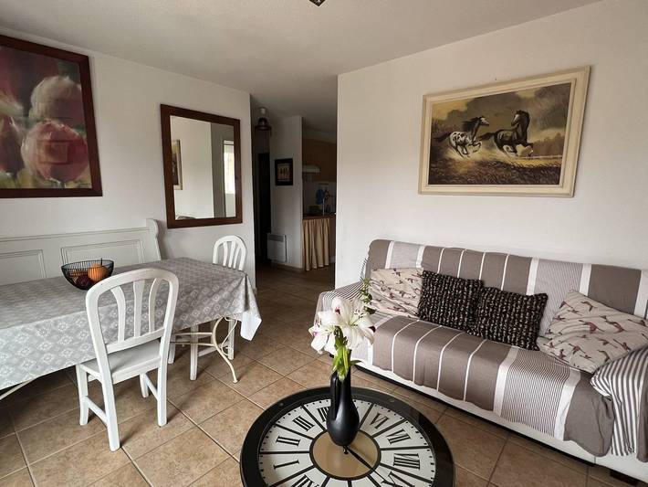 Gîte pour 2 personnes, avec terrasse et piscine à Cambo-les-Bains - 3