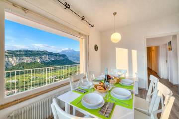 Villa pour 8 Personnes dans Nago-Torbole, Montagnes autour du lac de Garde, Photo 2