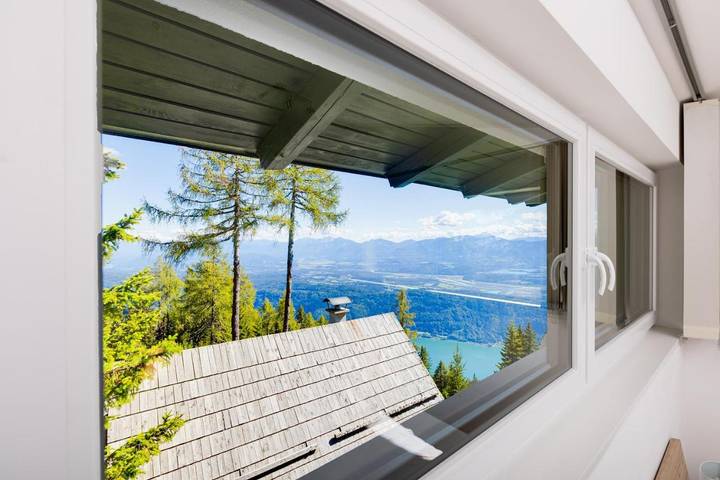 Ferienwohnung für 5 Personen, mit Balkon und Terrasse sowie Garten und Seeblick in Treffen am Ossiacher See - 4