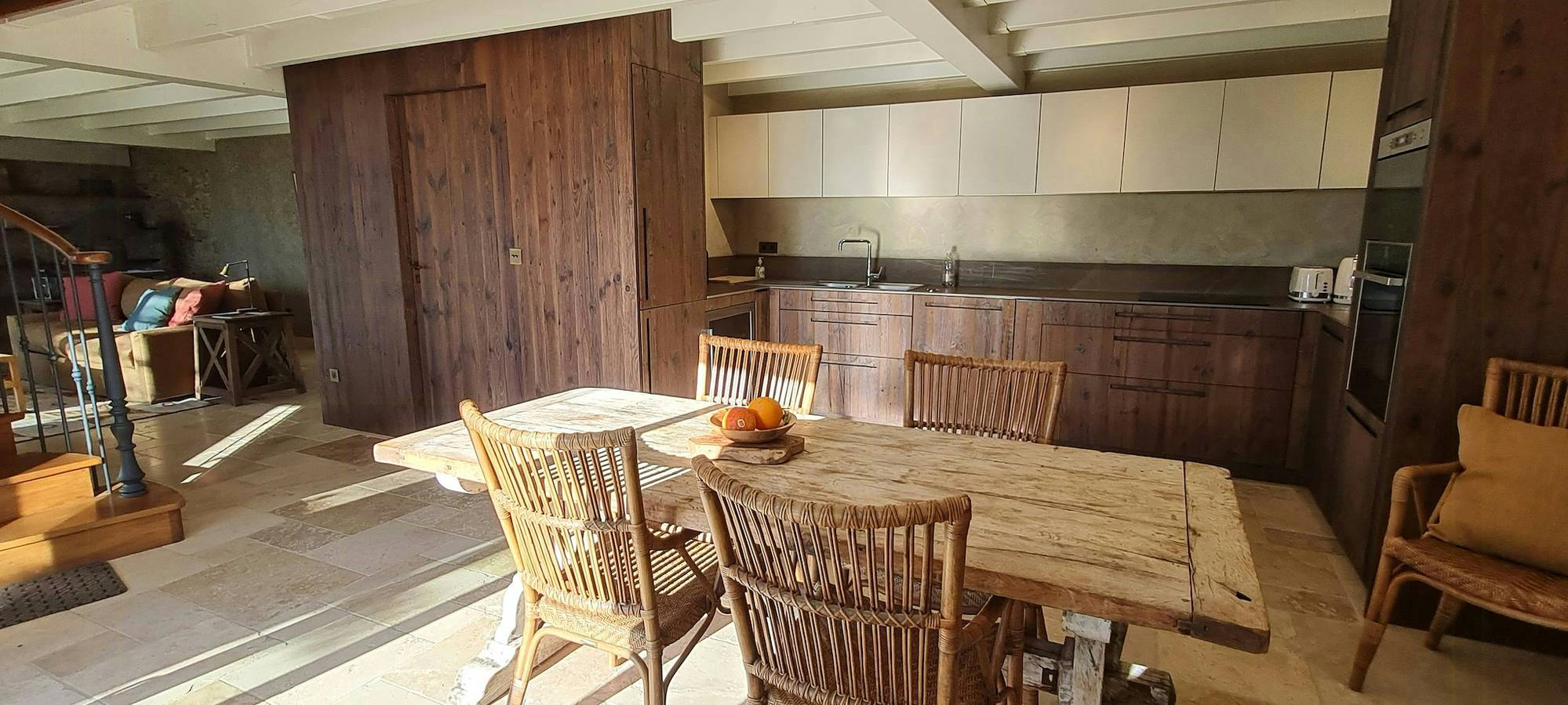 Geheel appartement, Wijndomein loft tussen wijngaarden in Gers in Maumusson-Laguian, Gers