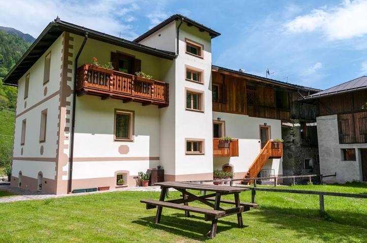 Location de vacances pour 2 personnes, avec sauna ainsi que vue et jardin, animaux acceptés à Rabbi - 4