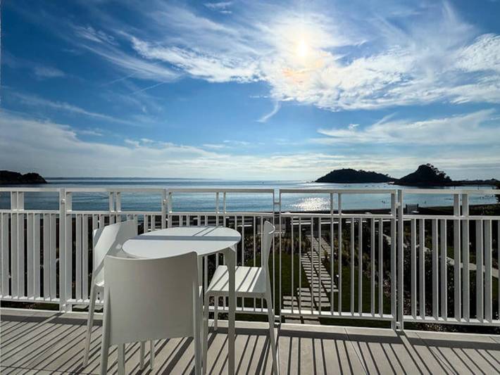 Location de vacances pour 2 personnes, avec piscine et jardin dans Plage Tresmeur