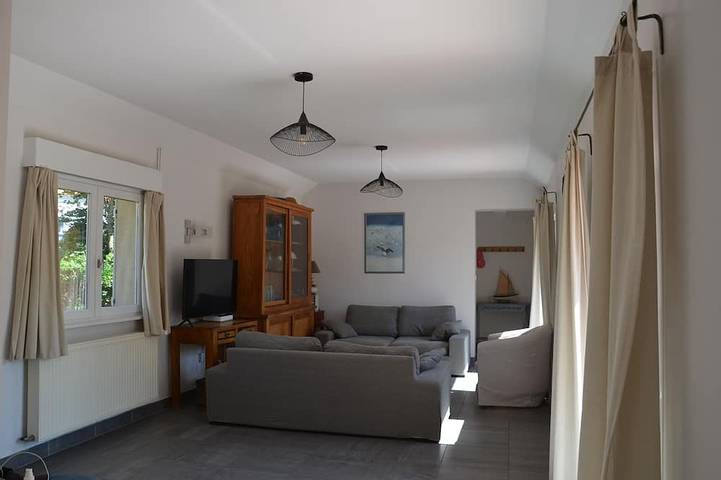 Lovely bright house with enclosed garden 5 minutes walk from the beach in Wissant, Boulogne-sur-Mer region