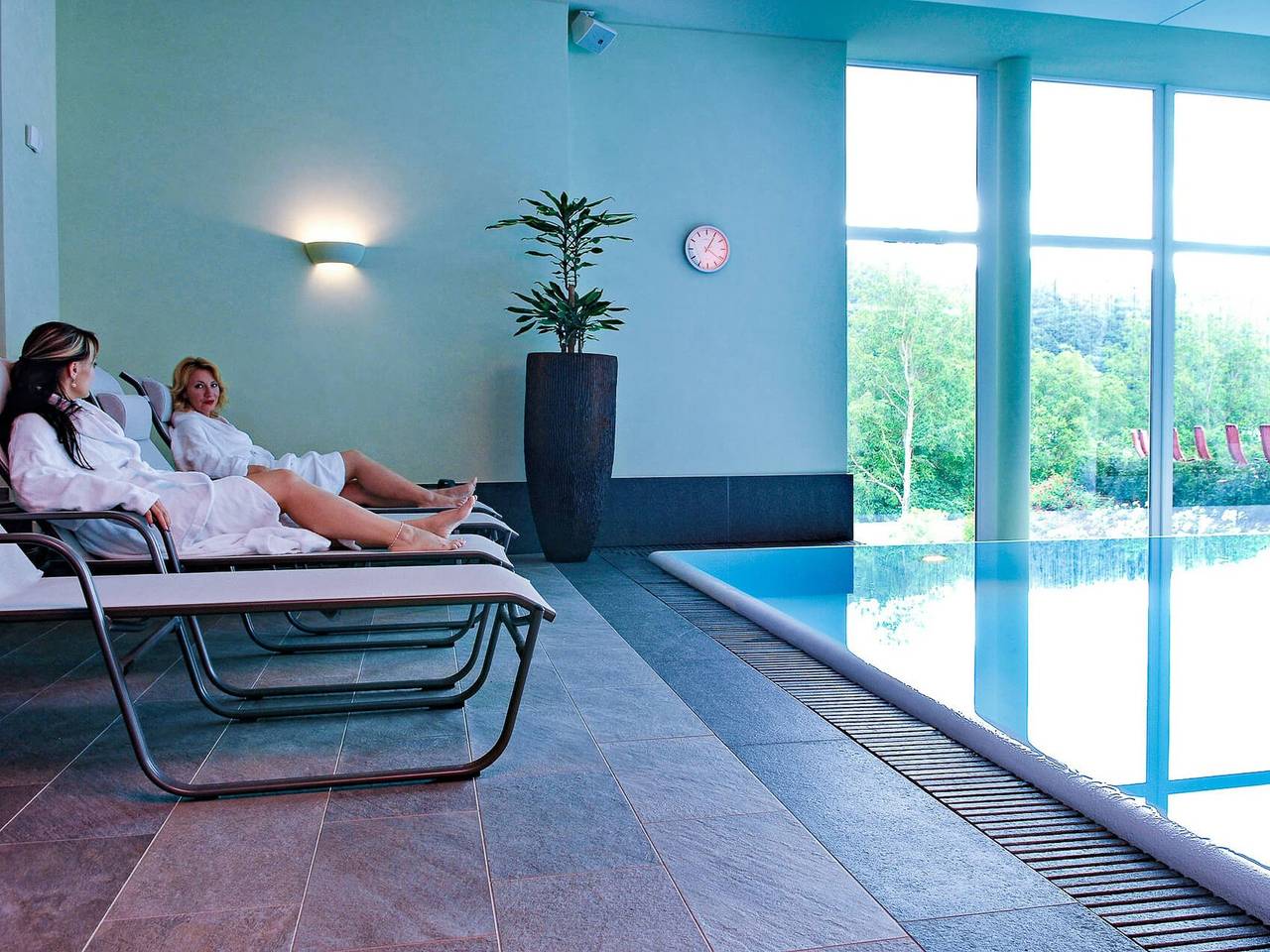 Moselstern****Parkhotel "Krähennest" Spa & Wellness - Doppelzimmer mit Balkon in Burg Eltz, Löf