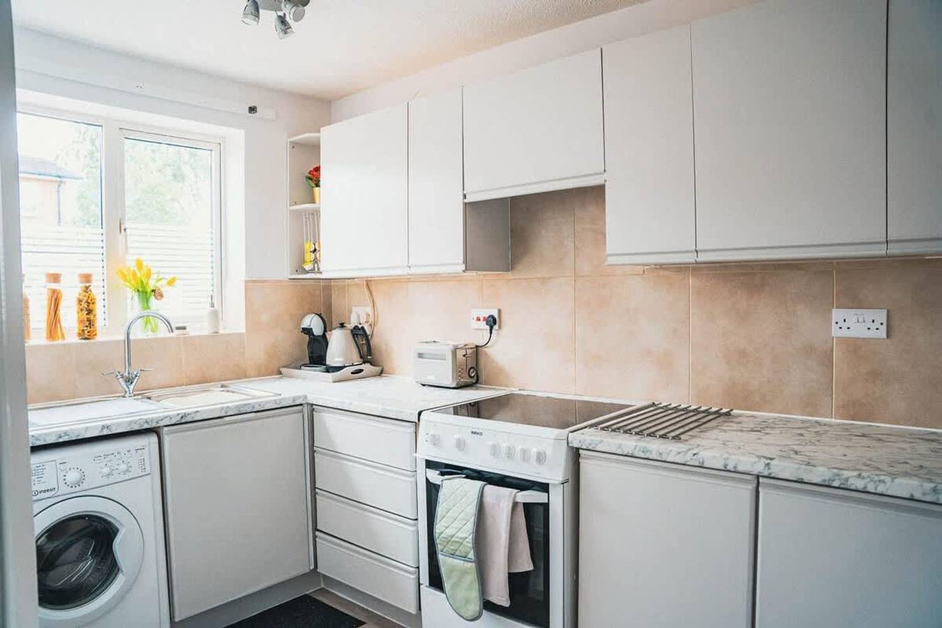 Cambridge Home with Garden and Bbq  Near City Cent in King's Hedges Ward, Cambridge