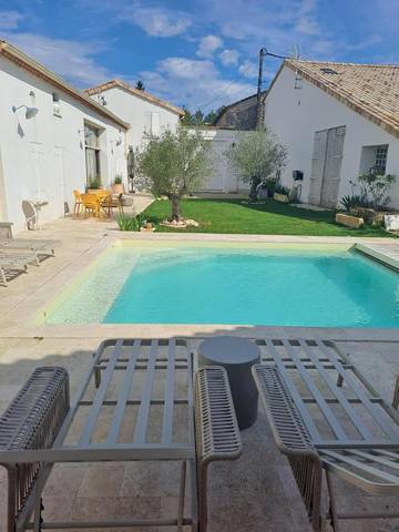 Gîte pour 6 personnes, avec jardin ainsi que piscine et vue à Soyaux