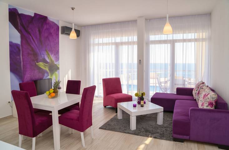 Apartamento entero, Apartamento moderno con vista al mar en Dobra Voda, 95 m², Piscina in Dobra Voda, Montenegro Coast