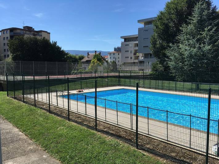 Gîte pour 2 personnes, avec Balcon ainsi que Terrasse et Piscine à Chambéry