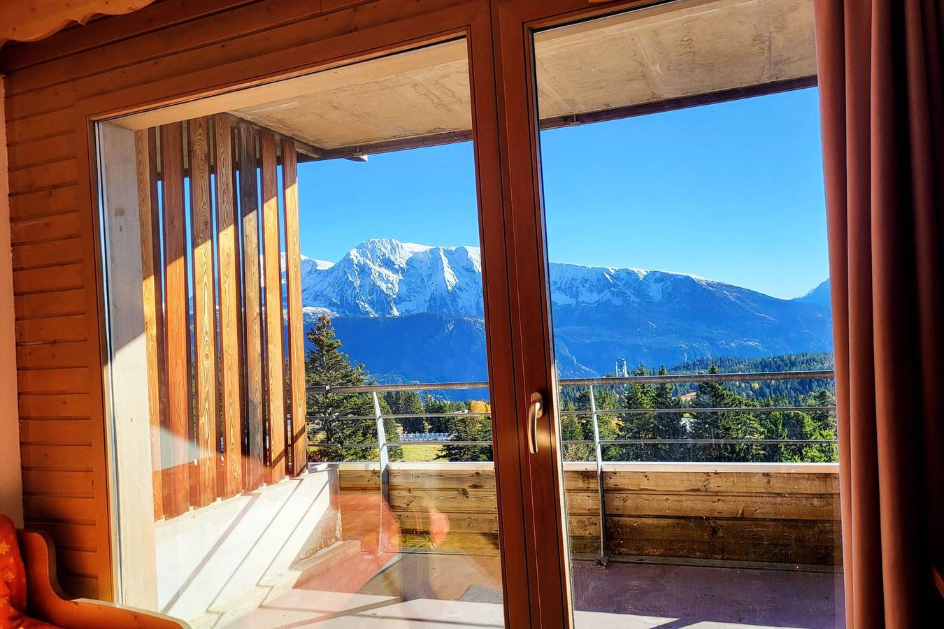 Appartement entier, Vue époustouflante Agréable T3 au pied des pistes terrasse pkg 6 pers in Chamrousse, Parc national des Écrins