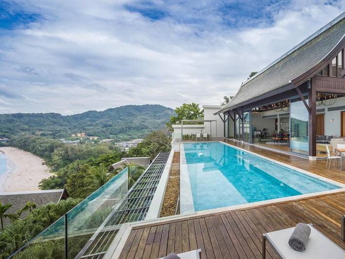Location de vacances pour 12 personnes, avec terrasse et sauna ainsi que piscine et vue dans Nai Thon Beach