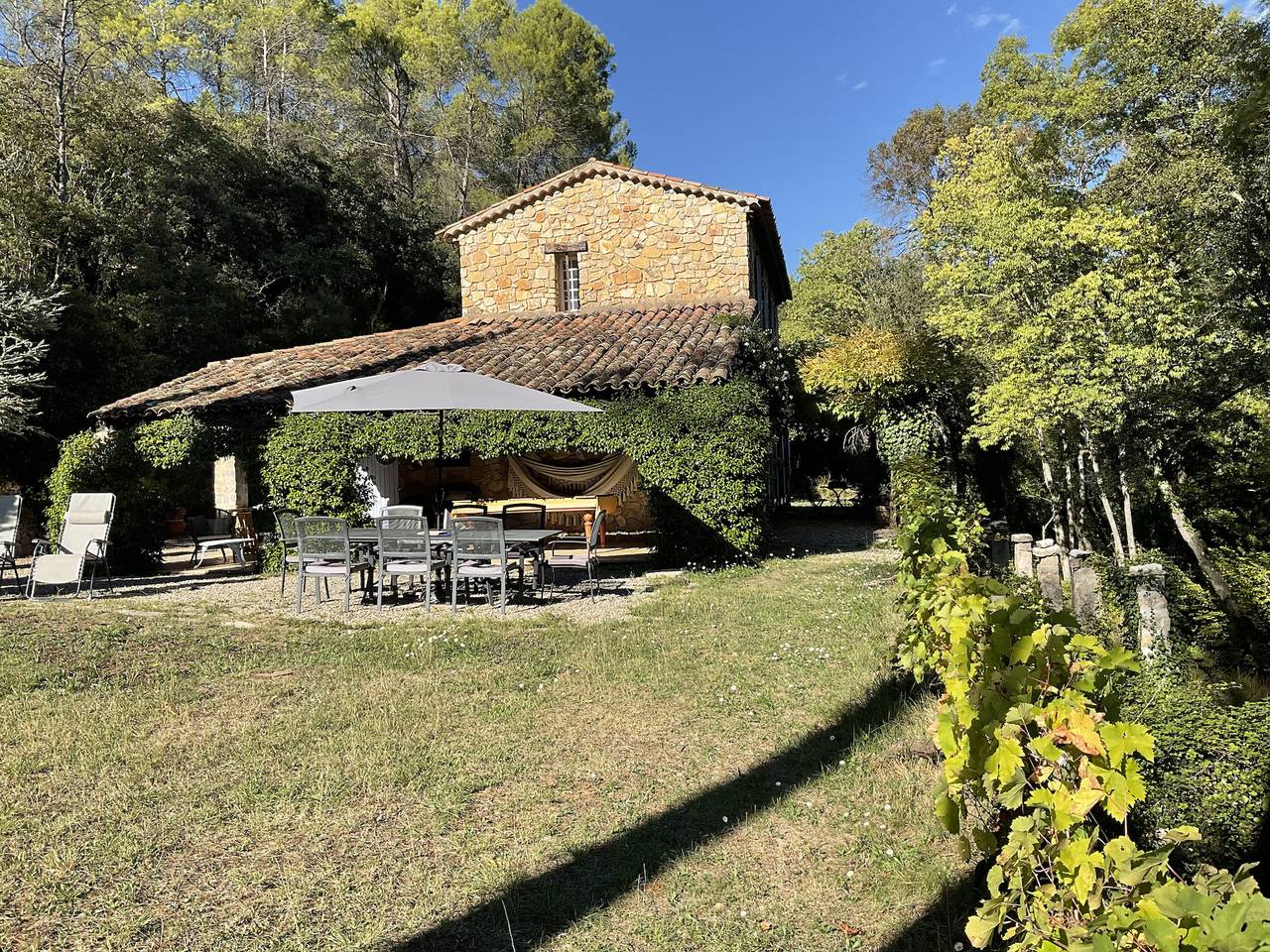 Nouveau 26 Lou Cigaloun, maison de vacances en Provence, 8 personnes, Piscine privée in Entrecasteaux, Région de Brignoles