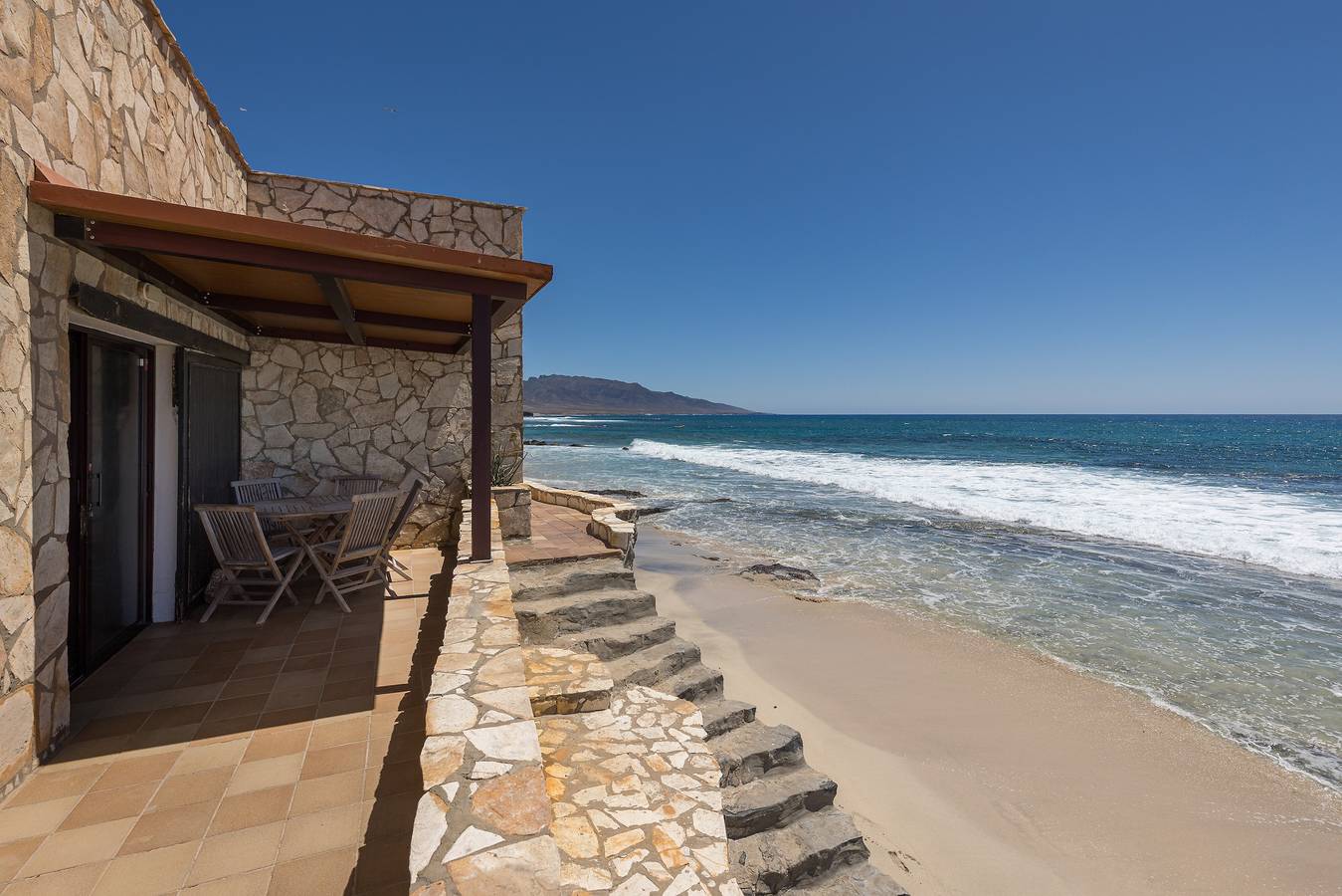 Vakantiehuis 'Casa Nostra' met Uitzicht op Zee, Terras & Wifi, foto 6