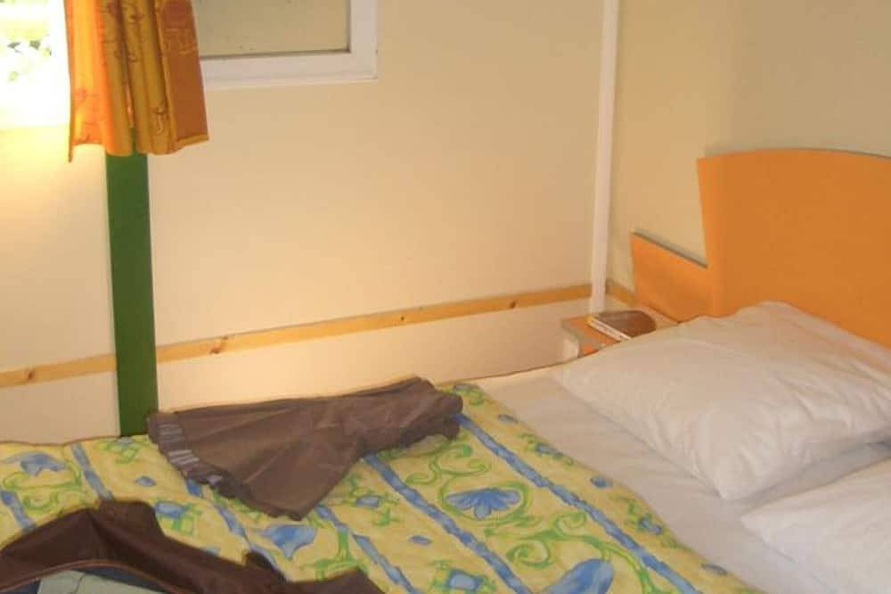Chalet para 5 pers con Terraza y Cocina equipada in Salles-Curan, Lago de Pareloup