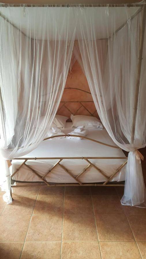 Gîte pour 4 personnes, avec piscine ainsi que vue et jardin à Saint-Claude (Guadeloupe) - 2