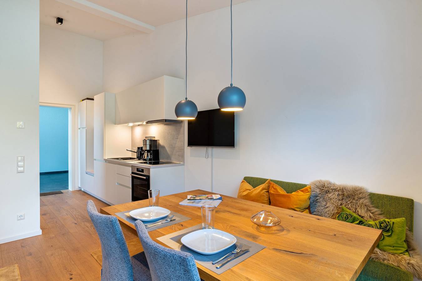 Ganze Wohnung, Ferienwohnung 'Frühling' mit Gemeinschaftspool, Gemeinschaftsgarten und Wlan in Straubenhardt, Nordschwarzwald