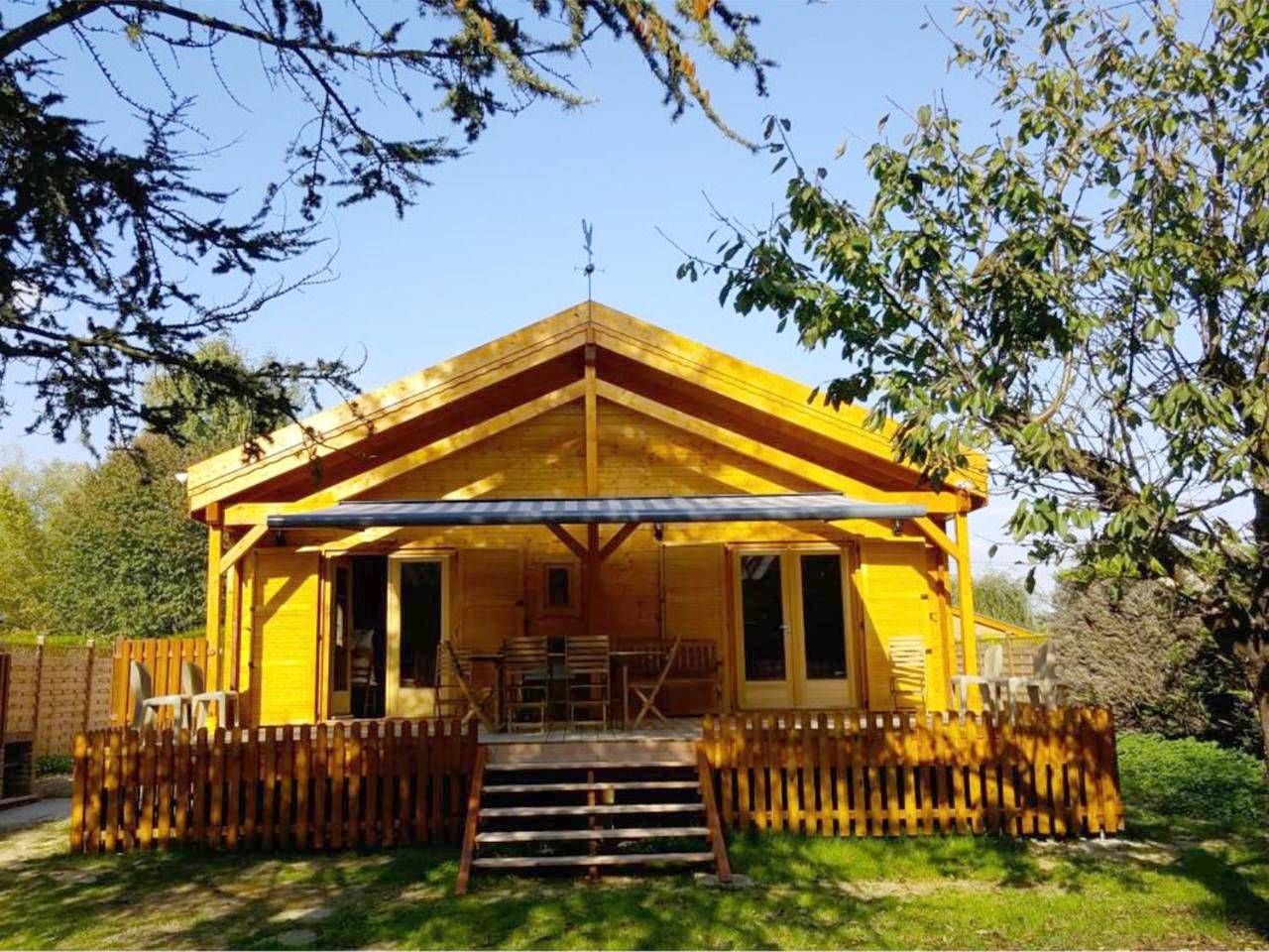 Three-Bedroom Chalet in Saint-Sauveur-lès-Bray, Seine-et-Marne