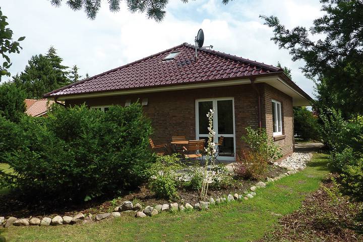 Ferienhaus für 4 Personen, mit Terrasse und Garten - 1