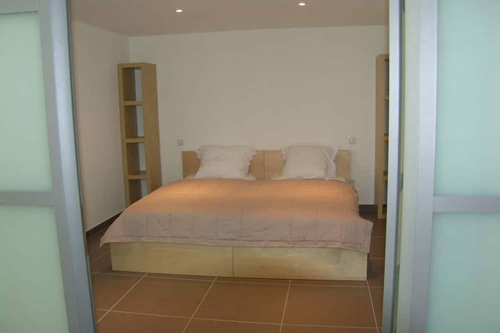 Location de vacances pour 6 personnes, avec terrasse et jardin à Tourbes - 3