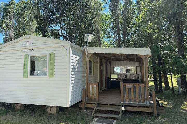 Mobil home pour 5 personnes à Saint-Fort-sur-Gironde
