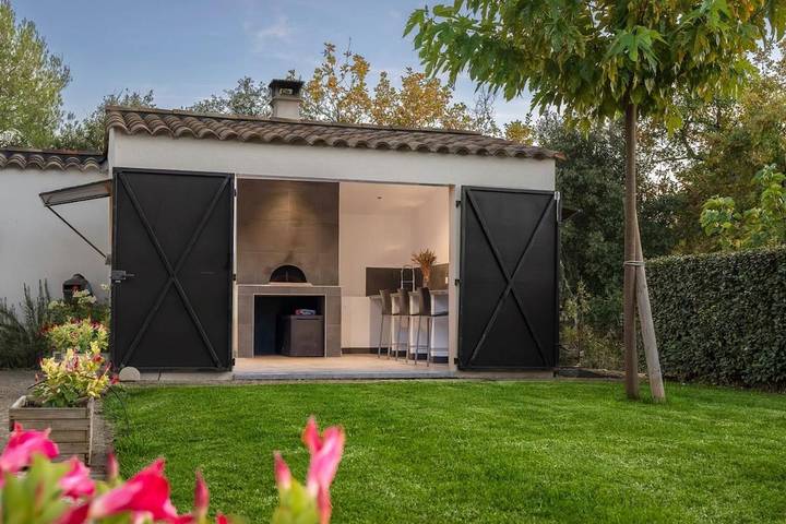 Location de vacances pour 10 personnes, avec vue ainsi que jardin et piscine à Artignosc-sur-Verdon - 4