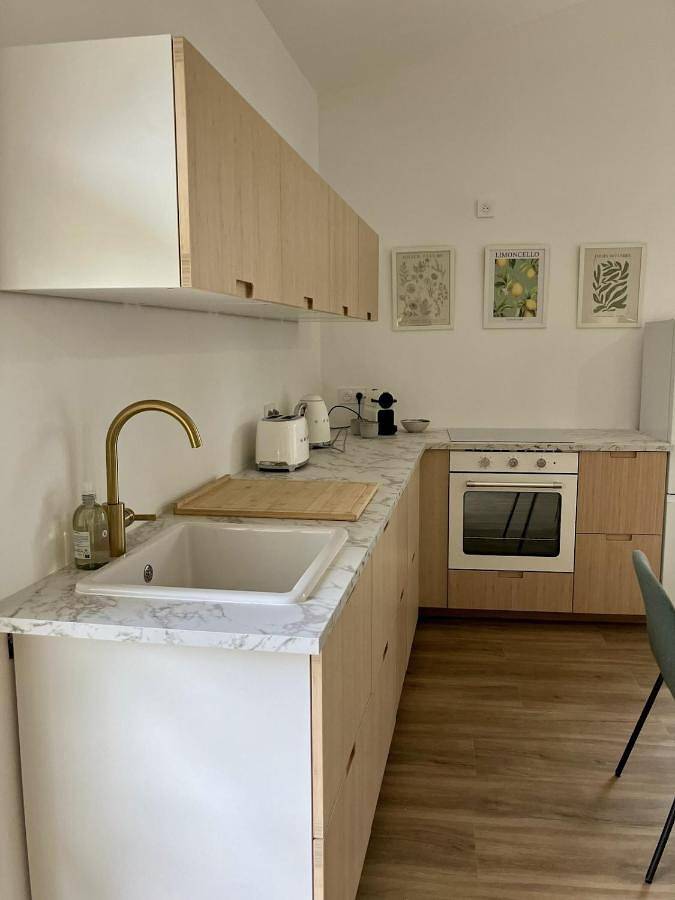 Gîte pour 2 personnes, avec vue et terrasse à Cournanel - 4