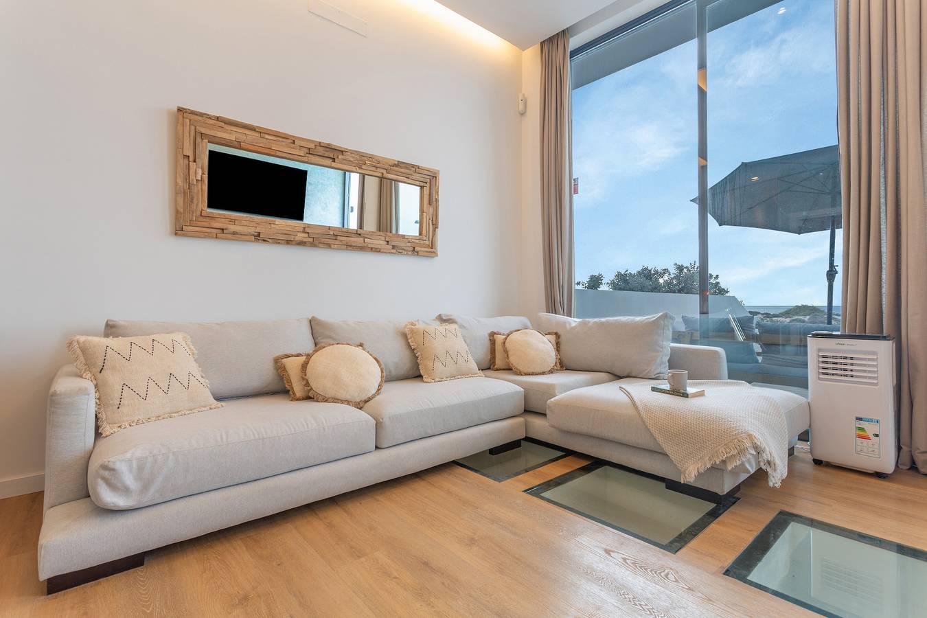 Ganze Wohnung, Ferienwohnung 'Maar Suites Cotillo 2 – Direkt am Meer' mit Meerblick, privater Terrasse und Wlan in El Cotillo, La Oliva