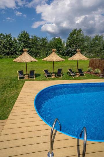 Cottage pour 2 personnes, avec sauna ainsi que jardin et piscine dans Petite-Pologne