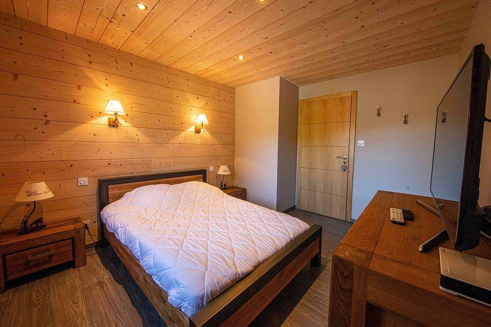 Luxury Chalet with Spa, Near Ski Resorts, Sleeps 8 in Ban-sur-Meurthe-Clefcy, Parc naturel régional des Ballons des Vosges