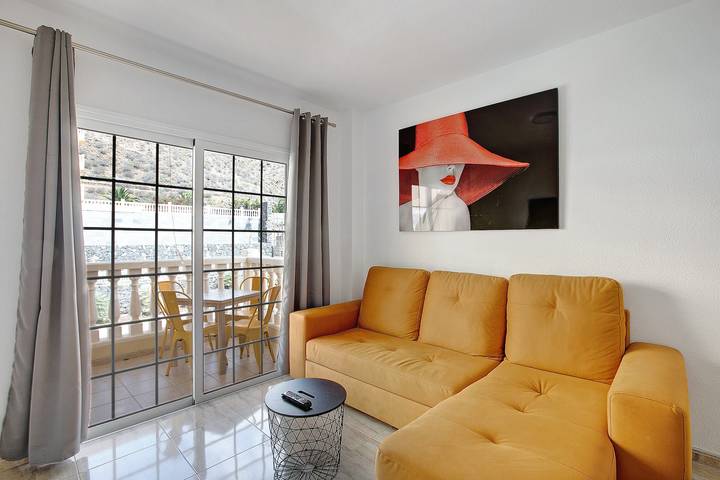 Ferienhaus Palmar D10 mit Gemeinschaftspool, Balkon und WLAN in Palm-Mar, Arona