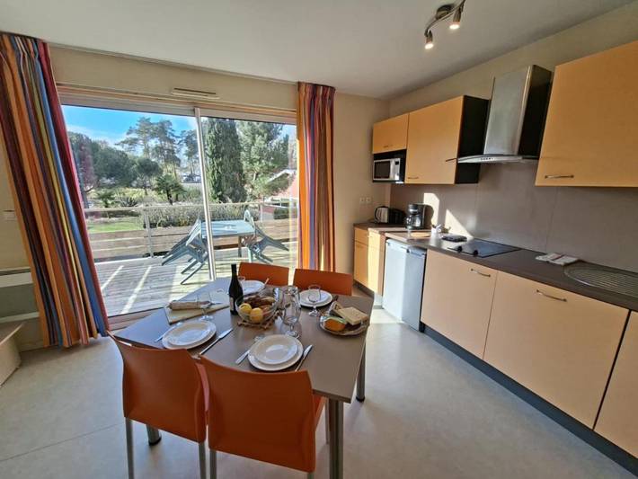 Gîte pour 4 personnes, avec sauna et jardin ainsi que vue et piscine, animaux acceptés à Chaveignes