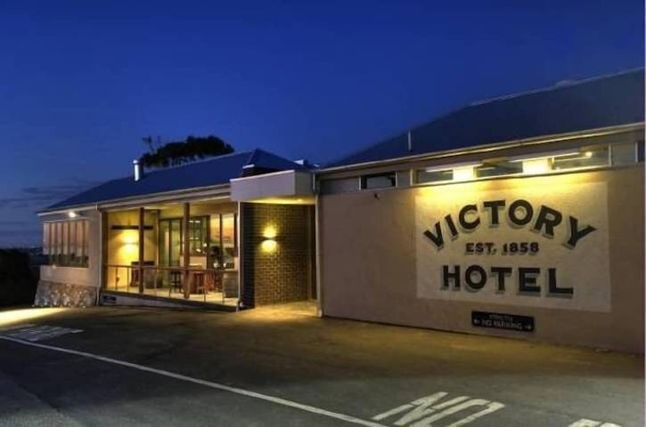 Holiday home for 9 people, with balcony and garden in Aldinga Beach