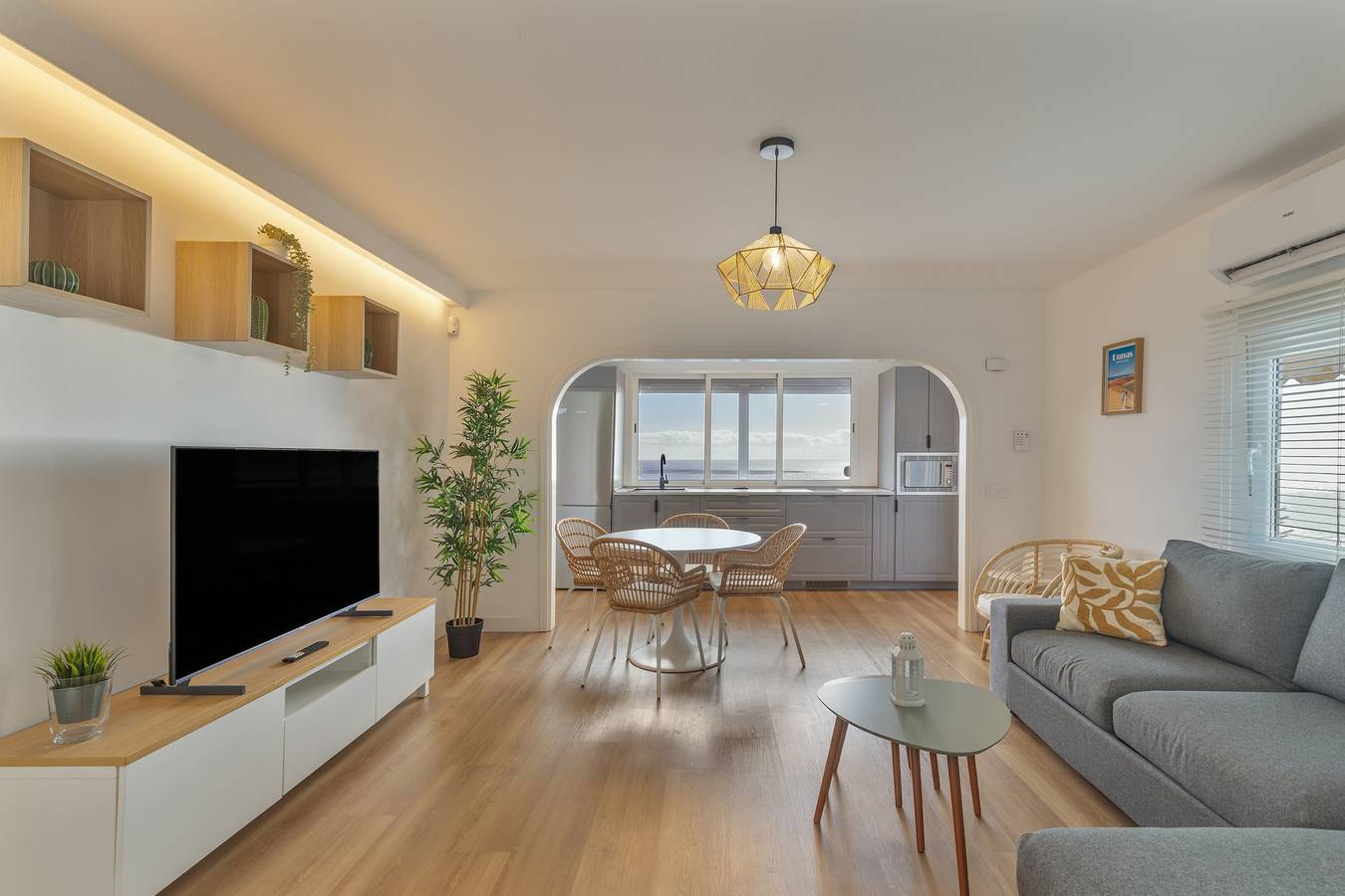 Apartamento entero, Apartamento de vacaciones 'Monterojo San Agustin Las Burras' con vistas al mar y aire acondicionado in San Agustín , San Bartolomé de Tirajana