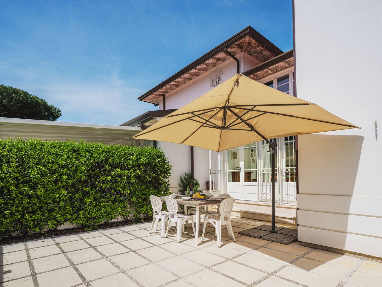 Villa Clara in Lido di Camaiore, Camaiore (Toscana)