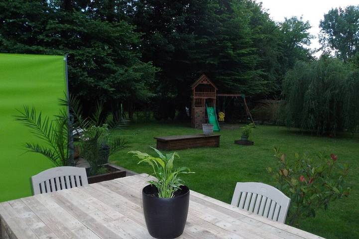 Location de vacances pour 8 personnes, avec jardin et terrasse à Canaples
